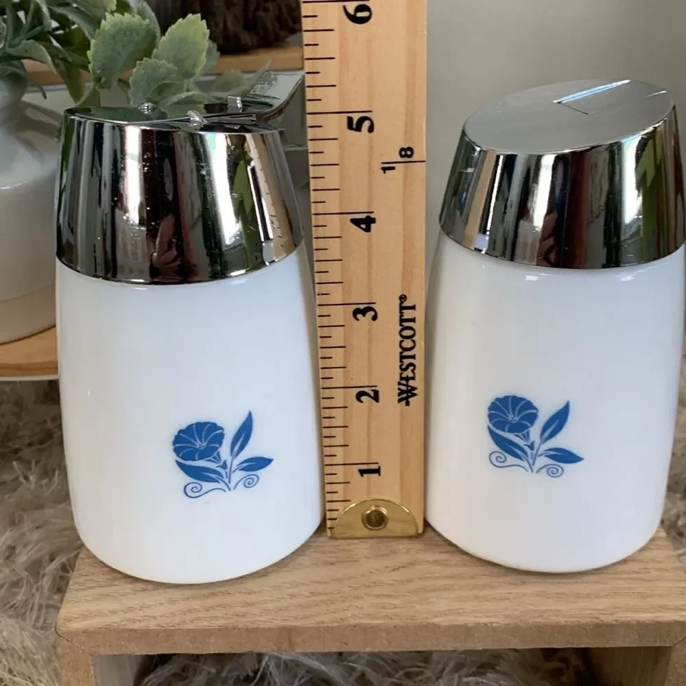 Vintage Santa Barbara Dispensers Dripcut Starline White With Blue Floral‎ Design